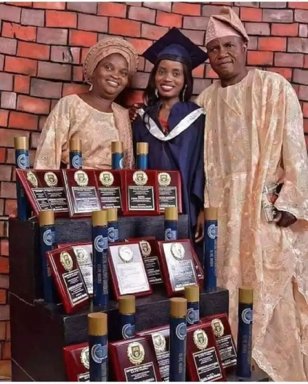 Meet The Female Student Who Broke Records In Obafemi Awolowo University
